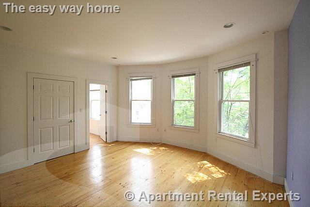 365 Columbia St #2 - Photo 2 of 14