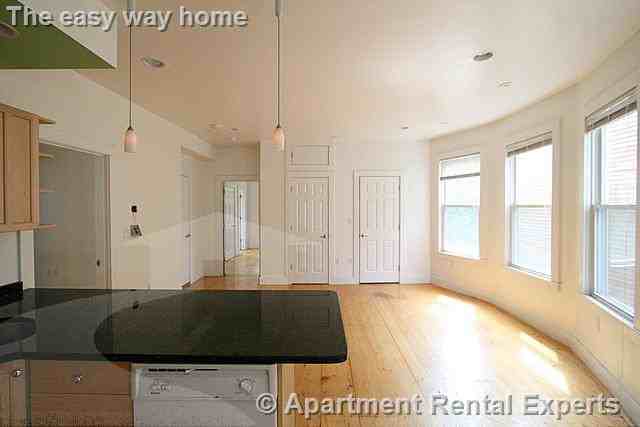 365 Columbia St #2 - Photo 6 of 14