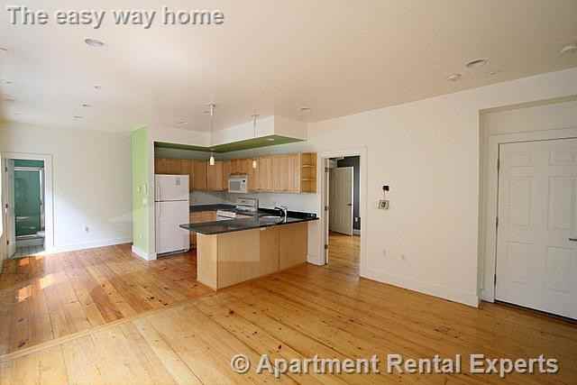 365 Columbia St #2 - Photo 7 of 14