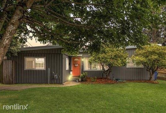 2205 Ne 8th St - Photo 2 of 16