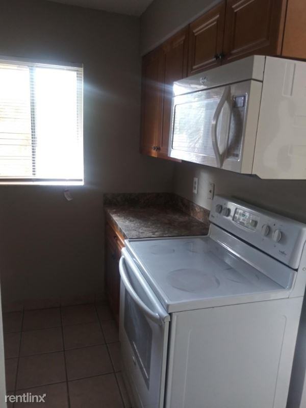 111 Caribbean St - Photo 2 of 7