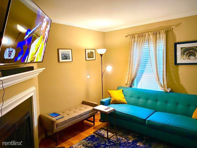1059 W Barre St - Photo 3 of 9
