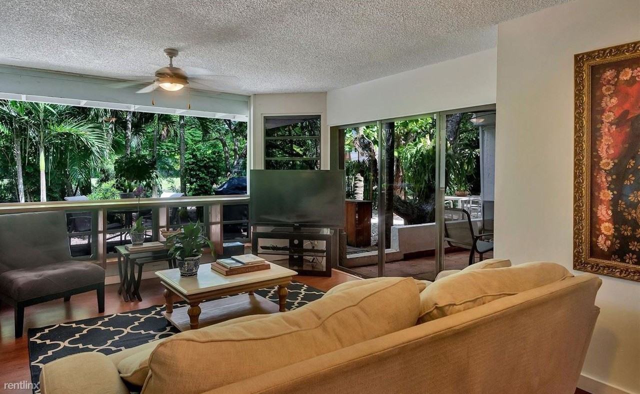 5845 Sw 88th St #5845 - Photo 3 of 7