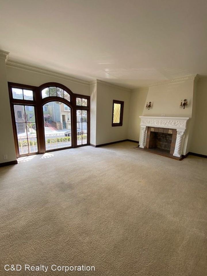 1782 Lombard St - Photo 2 of 18