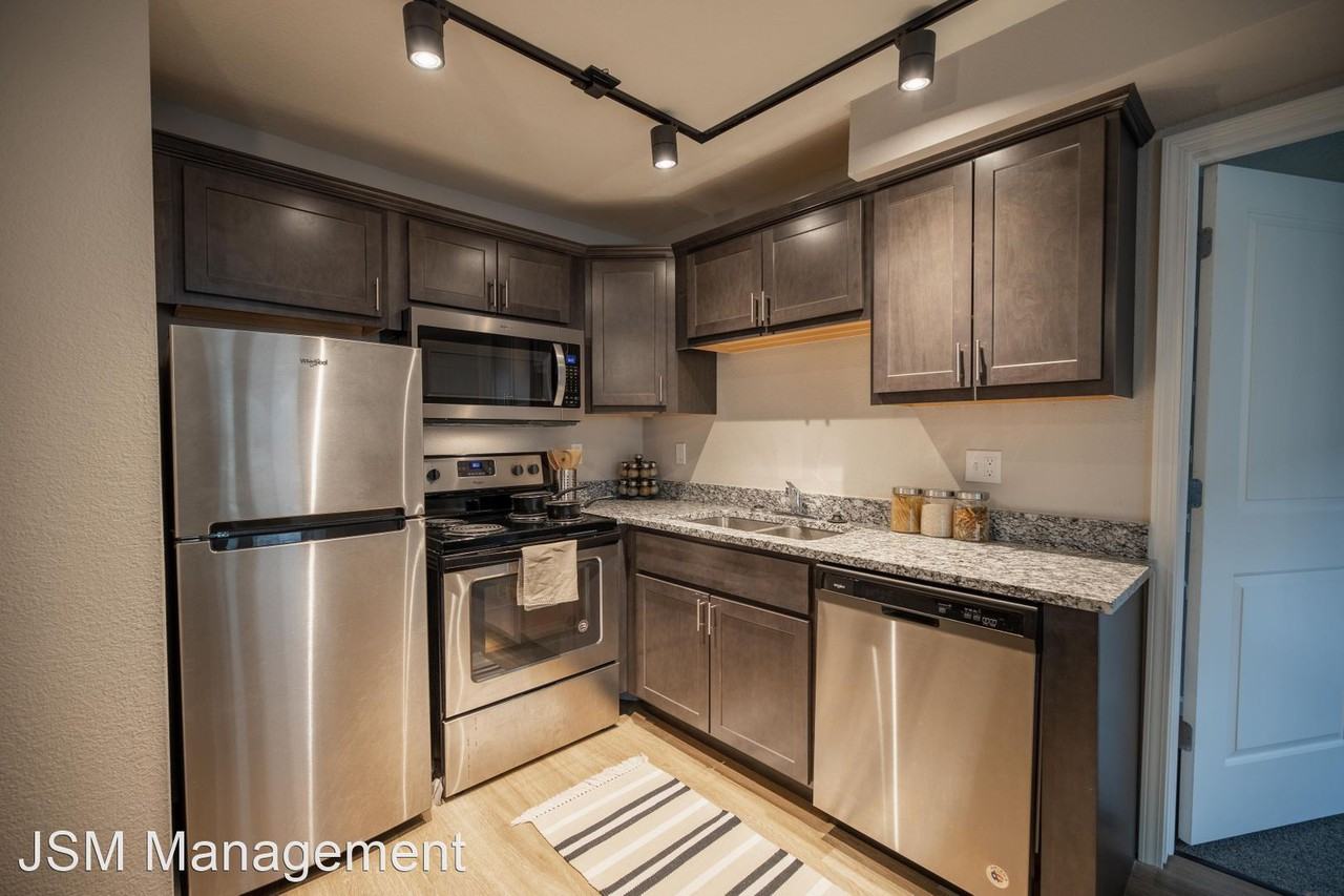 605 E White St Village - Photo 2 of 13