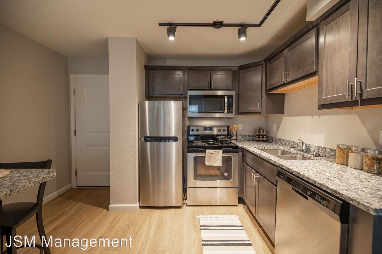 605 E White St Village - Photo 3 of 13