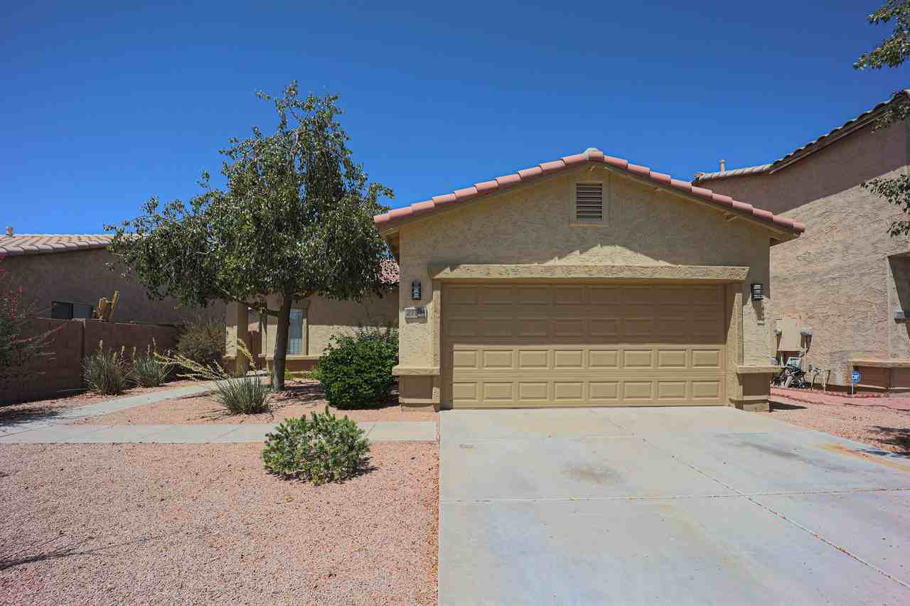 2738 E Indian Wells Pl - Photo 2 of 35