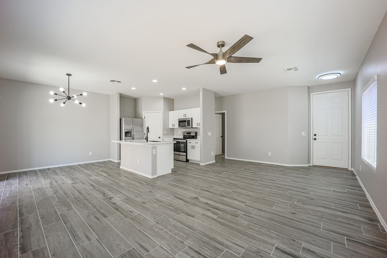 2738 E Indian Wells Pl - Photo 4 of 35