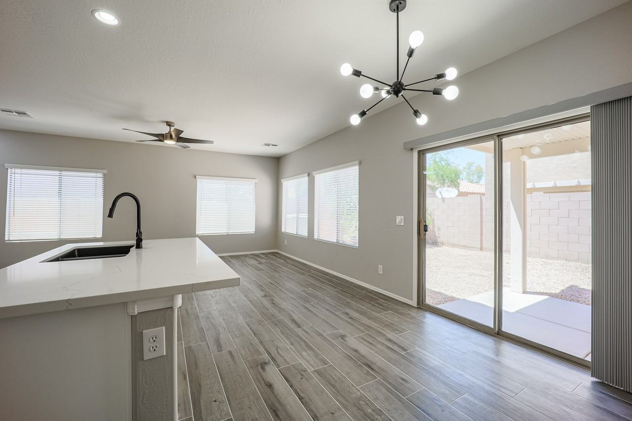 2738 E Indian Wells Pl - Photo 7 of 35