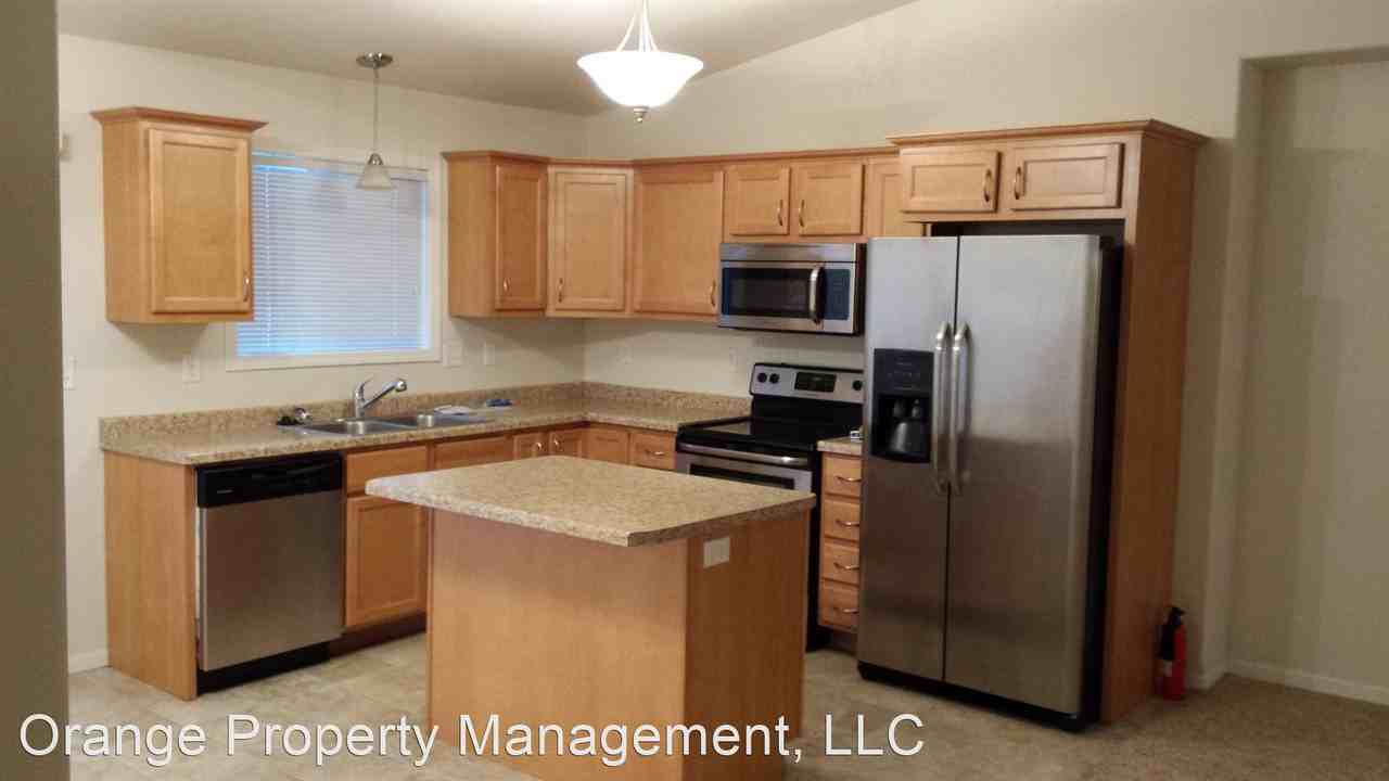 3346 8th St Ne - Photo 2 of 11
