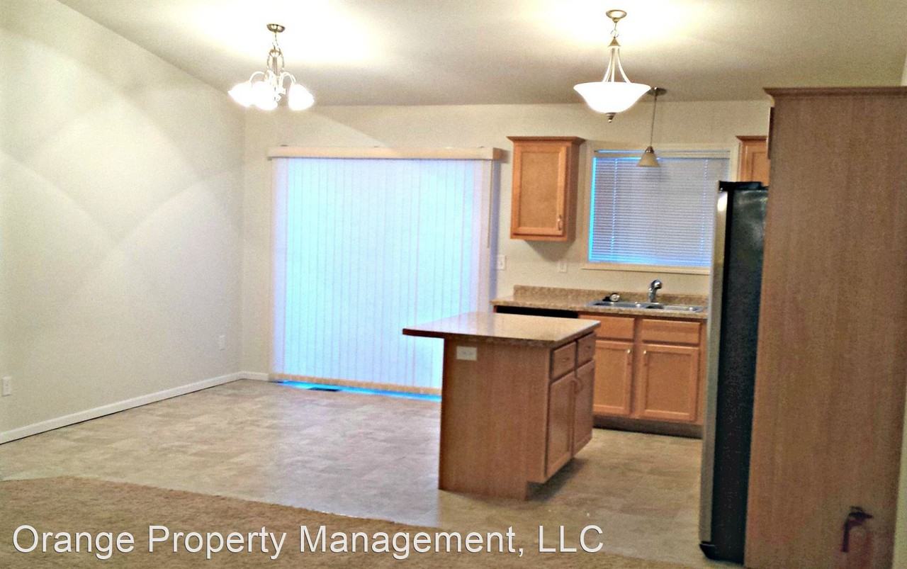 3346 8th St Ne - Photo 3 of 11