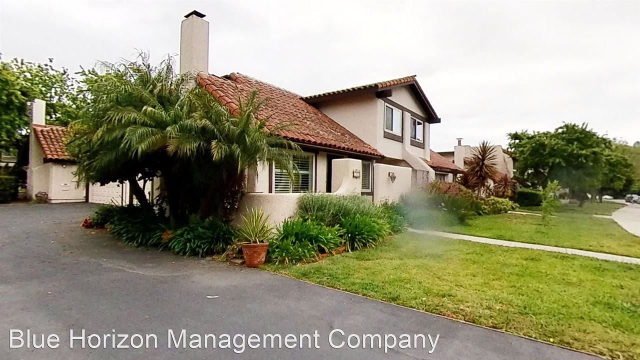 729 Calle De Los Amigos - Photo 2 of 23