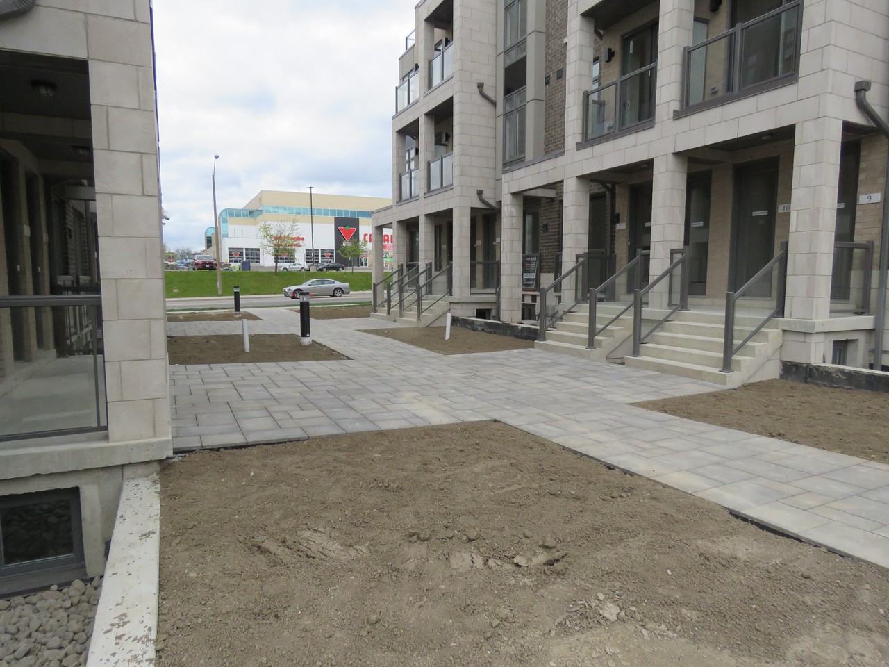 705 Lawrence Ave W #7 - Photo 3 of 24