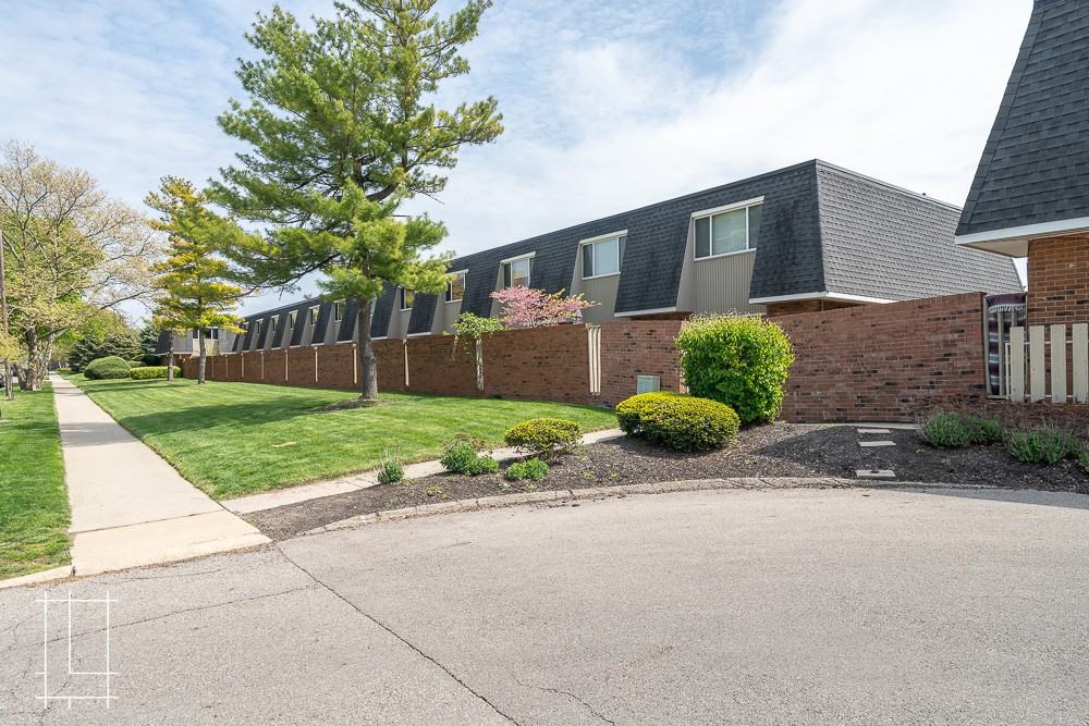 New Yorker Townhomes - Photo 3 of 34