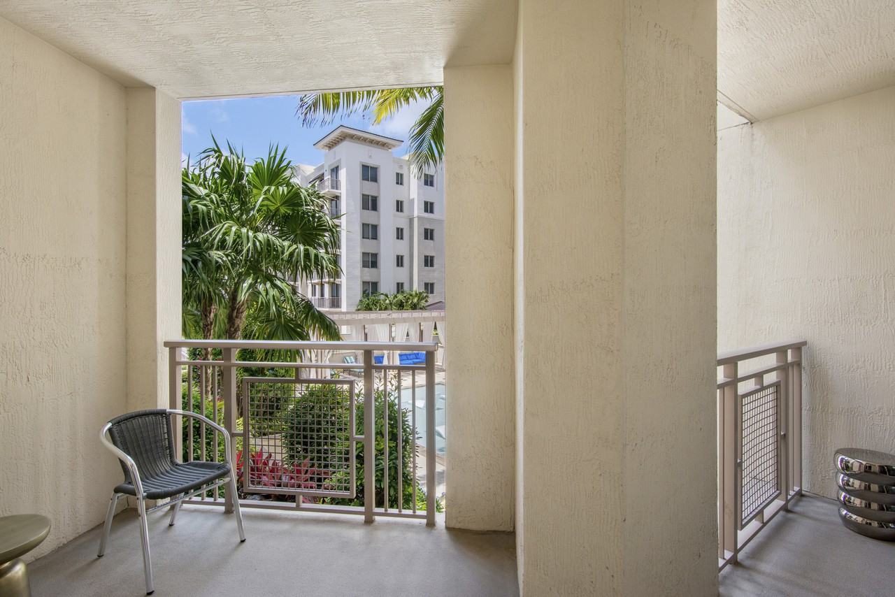 Gables Ponce - Photo 5 of 18