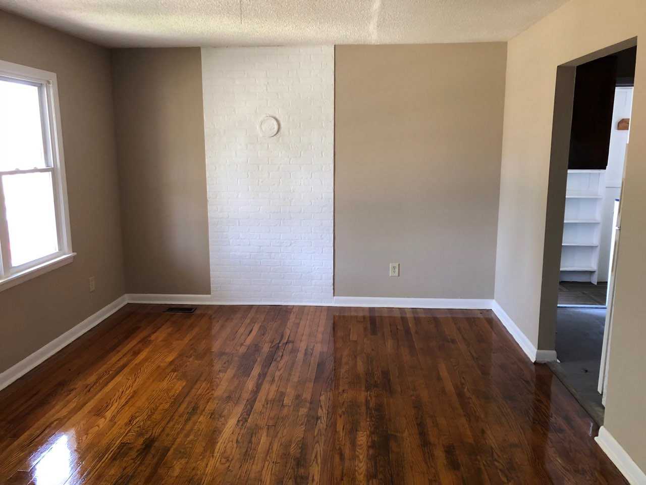 1003 Henry Street - Photo 3 of 6