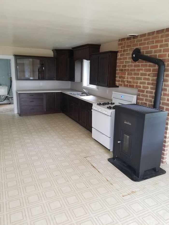 391 Mount Vernon Rd - Photo 2 of 16