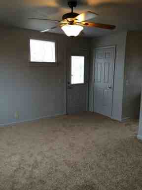 1507 Nichols Dr - Photo 3 of 16