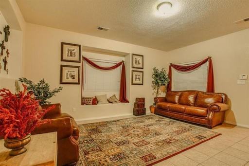 1831 Cam Fella St SE - Photo 2 of 9