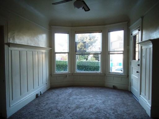 943 Virginia St - Photo 3 of 11