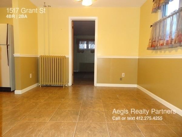 1517 Grant St - Photo 3 of 15