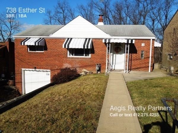 738 Esther St