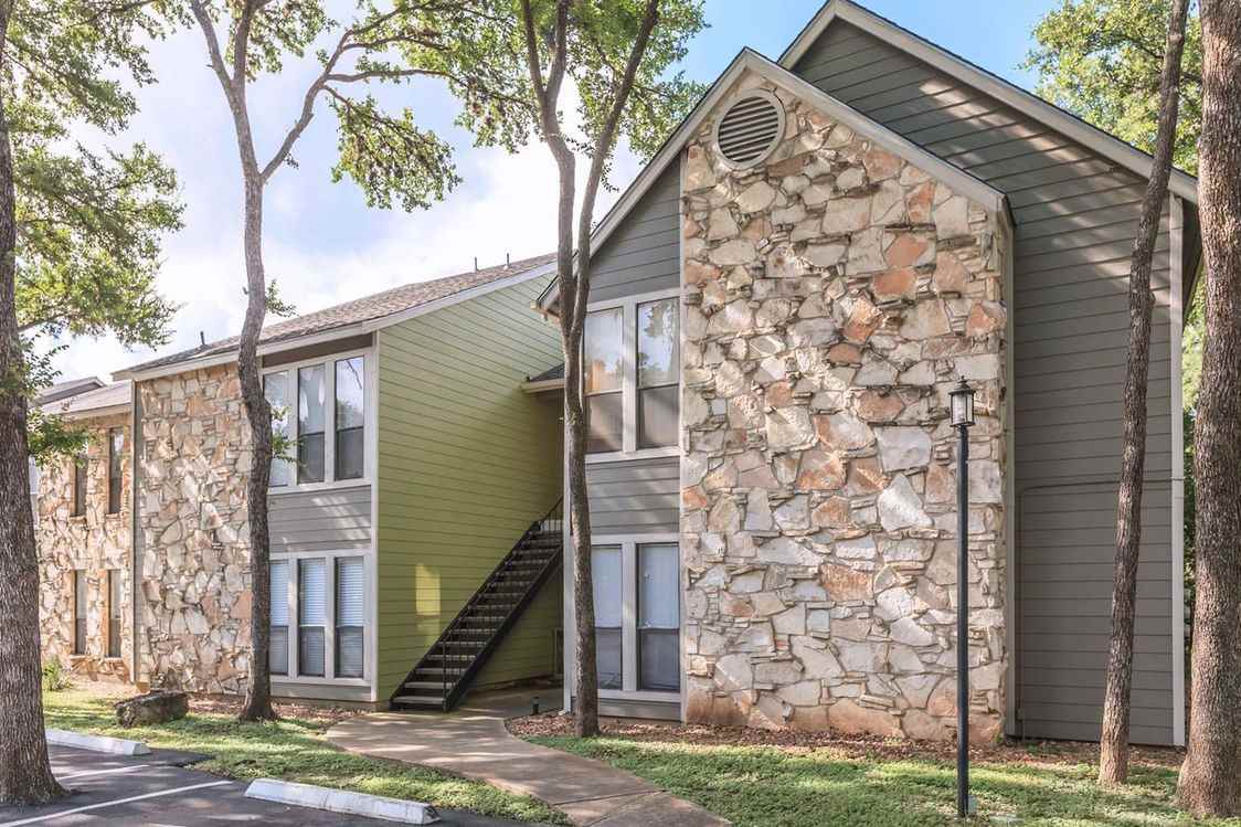 Salado Crossing Apartments 13230 Blanco Rd, San Antonio, TX 78216