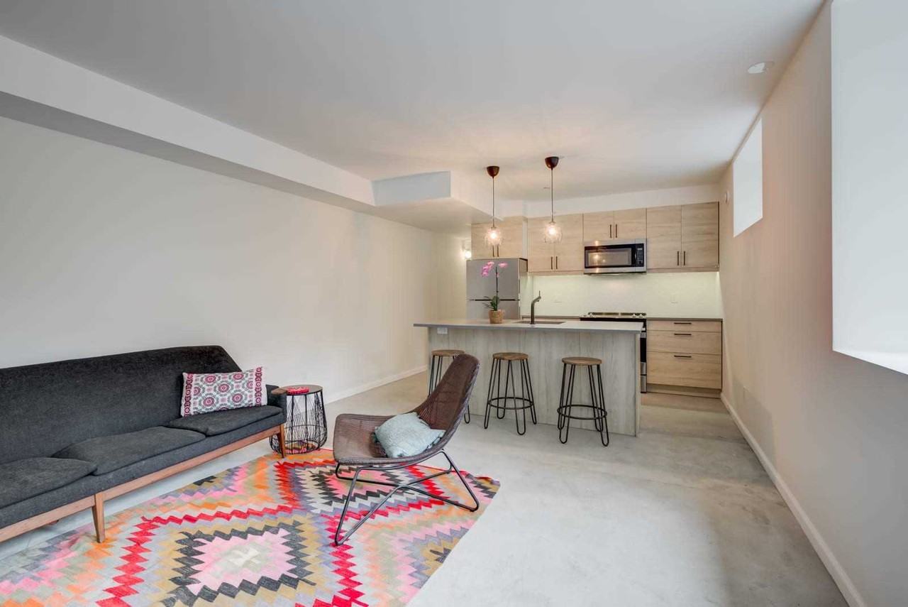 713 Palmerston Avenue Lower, Toronto, ON M6G 2R2 2 Bedroom Apartment