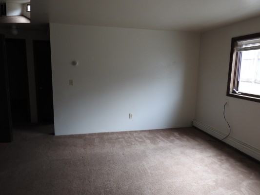 533 Price St - Photo 3 of 11