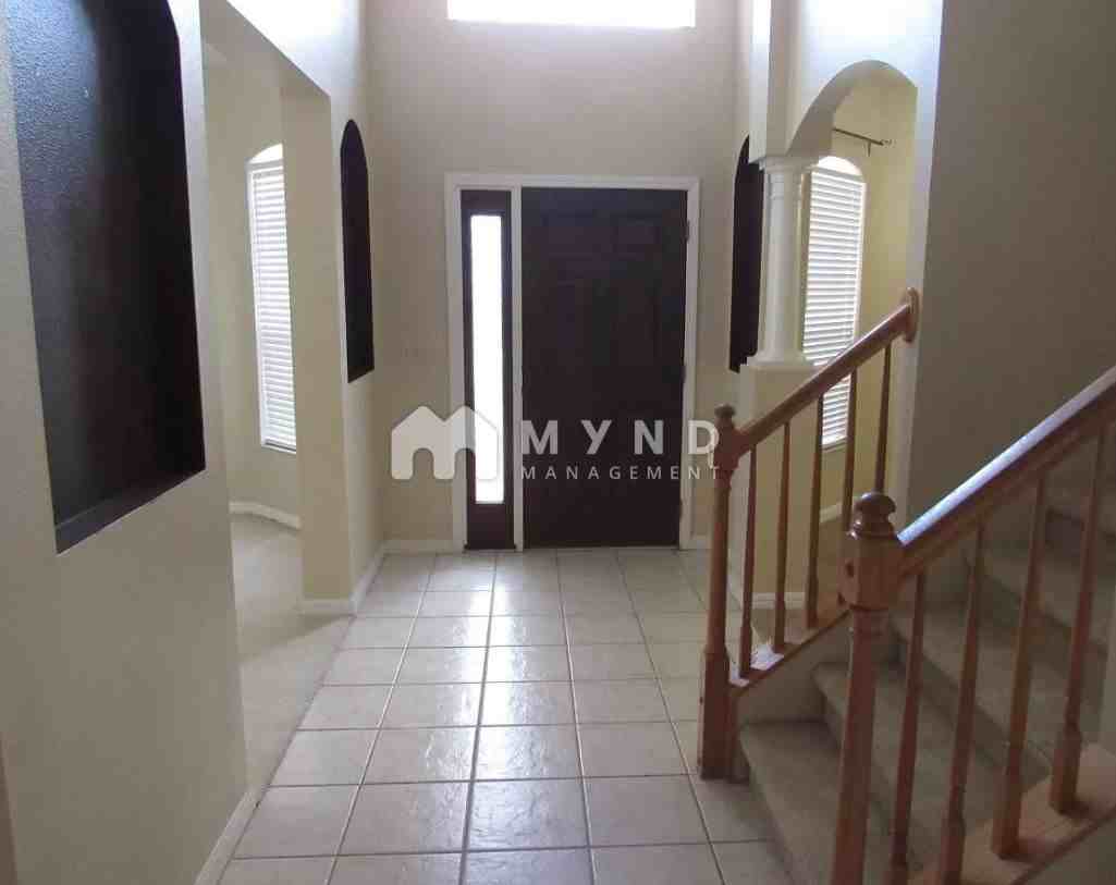 18113 Diamond Cove Ct #1 - Photo 3 of 23