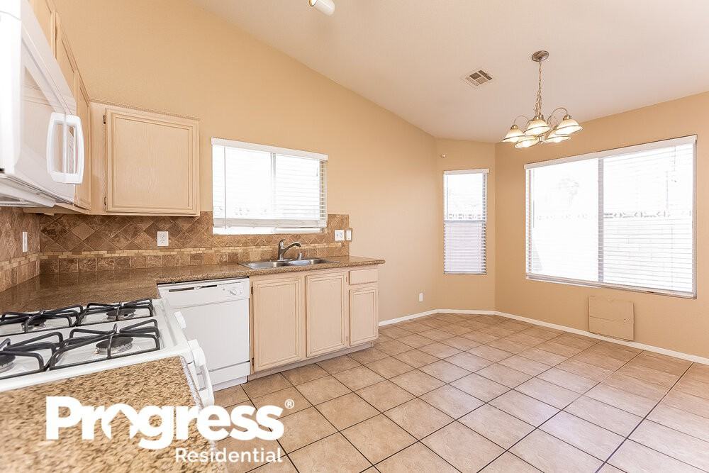 6620 Peony Bush Dr - Photo 7 of 16