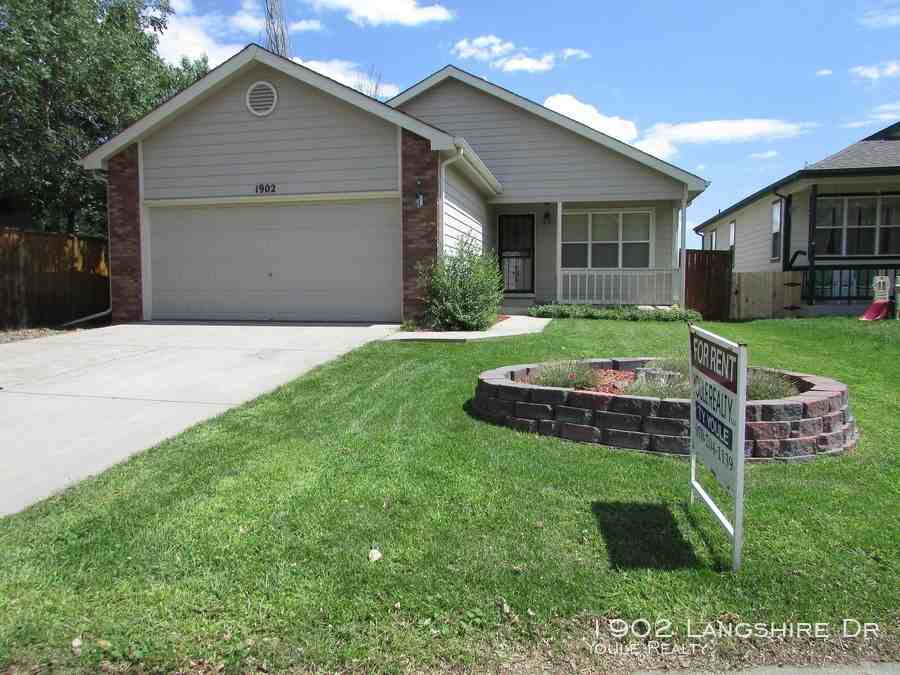 1902 Langshire Dr - Photo 3 of 28