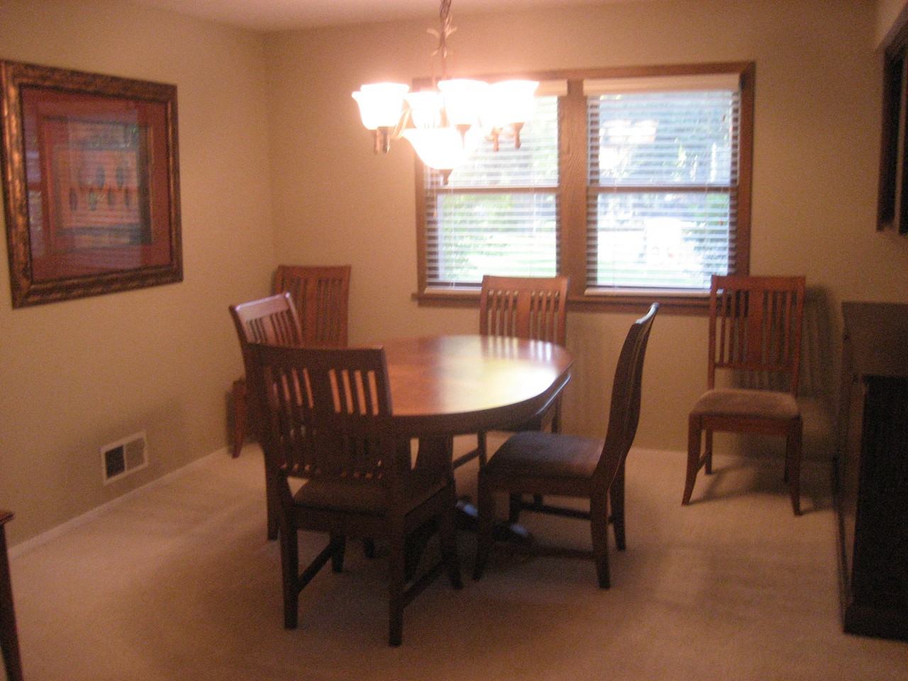 15230 Marilyn Dr - Photo 2 of 10