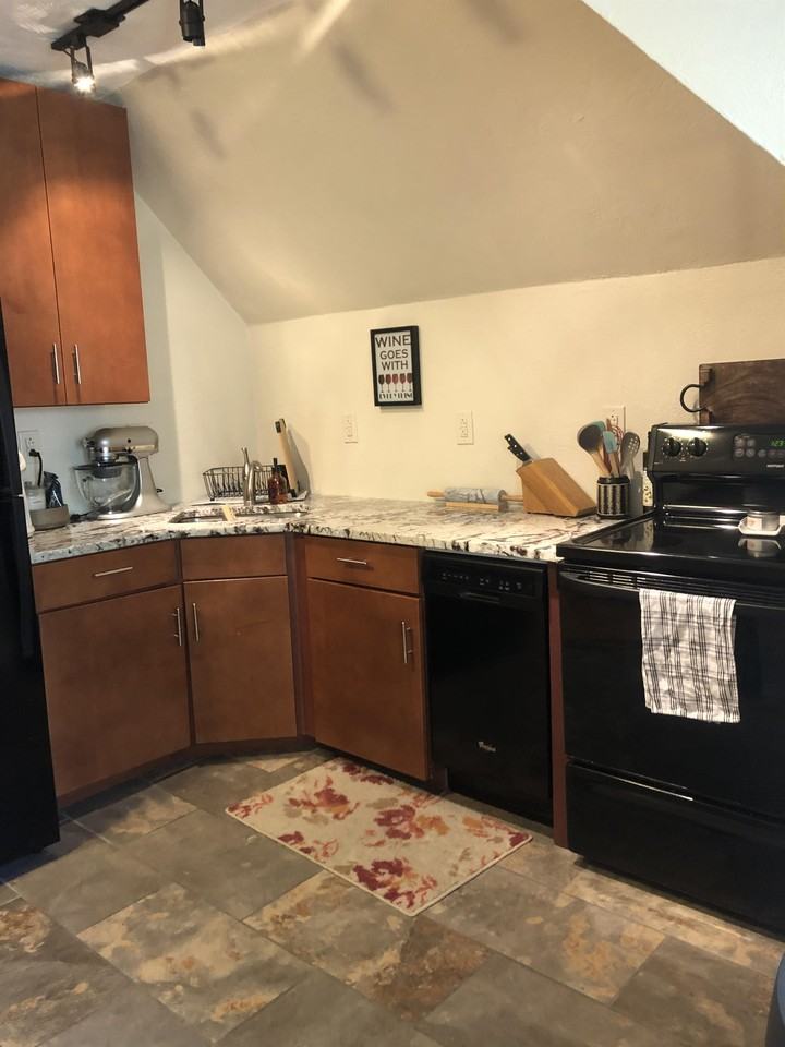 837 Highview St #3 - Photo 3 of 17