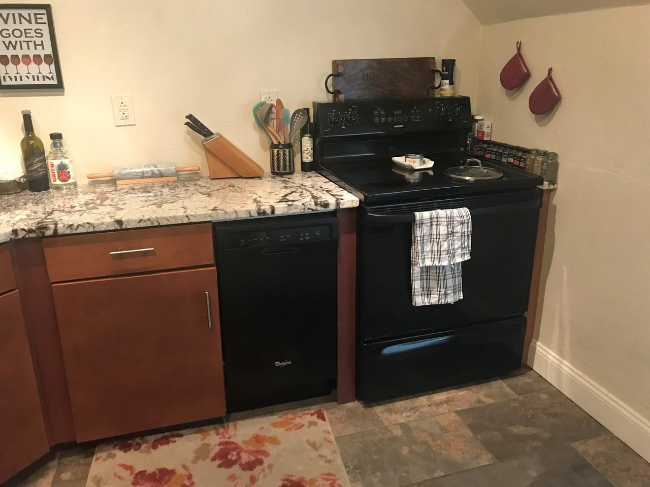 837 Highview St #3 - Photo 5 of 17