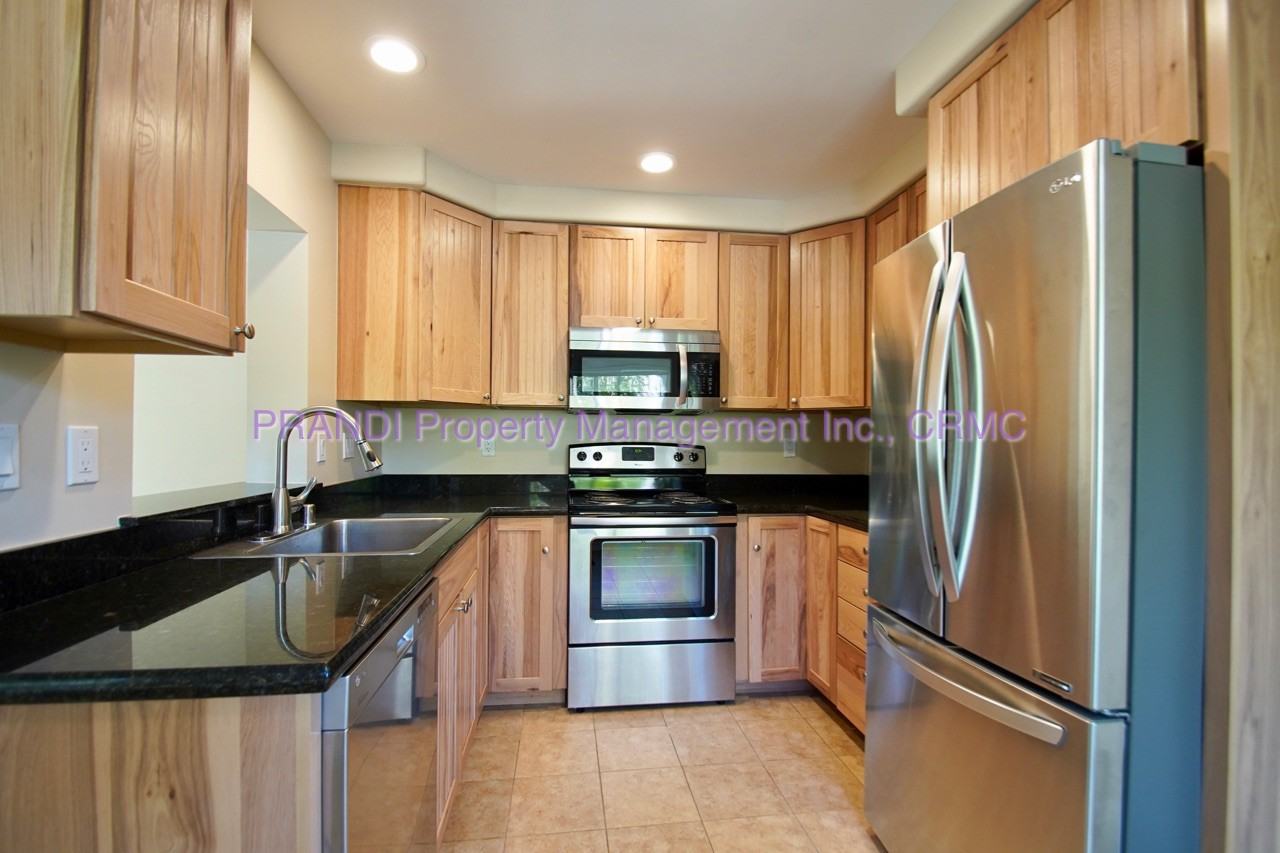 211 G St - Photo 2 of 10