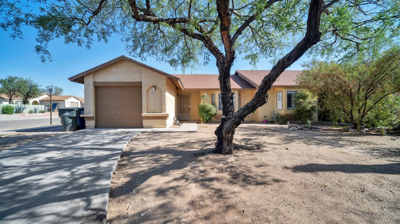 8764 East Almond Street