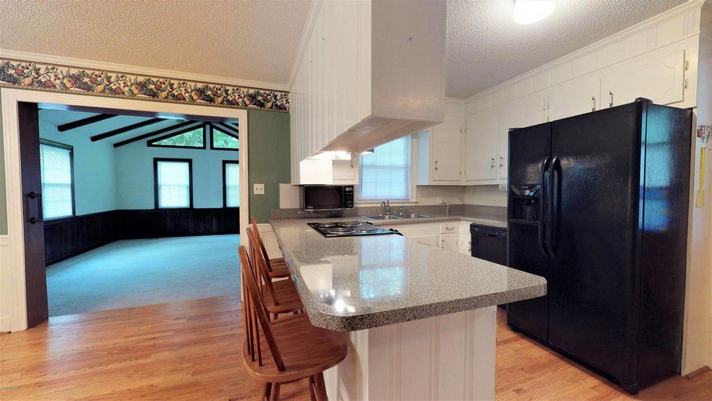 208 Belvedere Dr - Photo 2 of 15