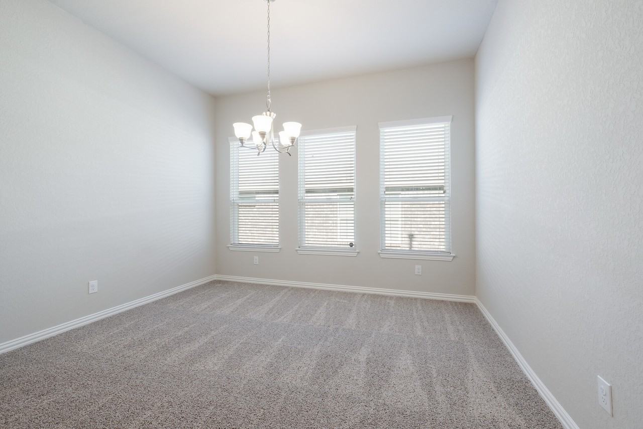 15213 Needles Rdg - Photo 3 of 19