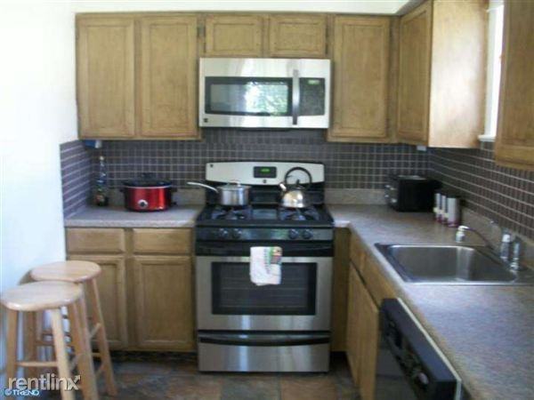 932 Adeline St - Photo 3 of 4