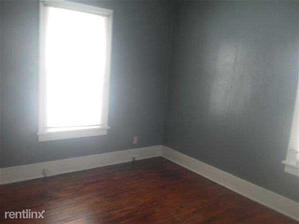 2409 Forest Ave - Photo 3 of 13