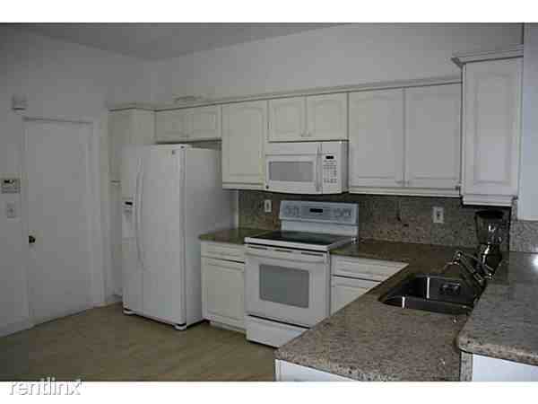 2155 Madeira Dr #2155 - Photo 3 of 16