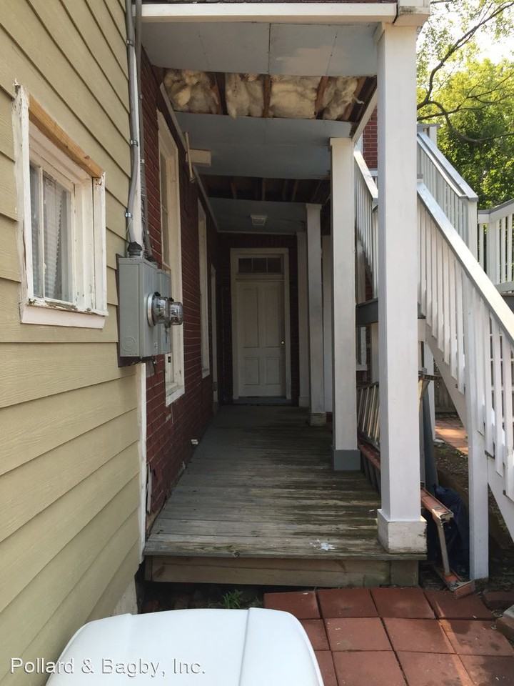 112 S. Laurel Street - Photo 2 of 15