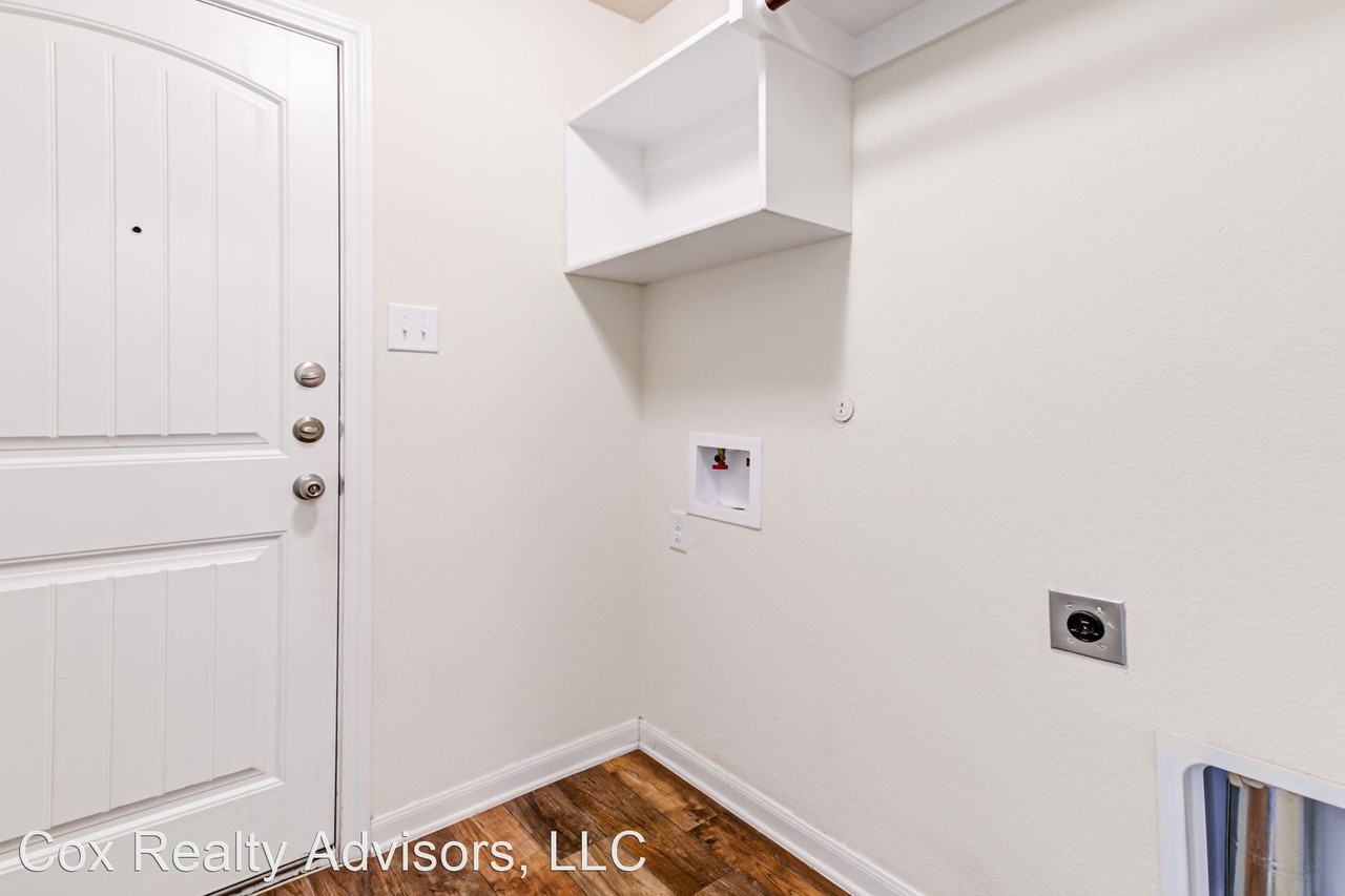 5133 Glen Eden Dr - Photo 3 of 20