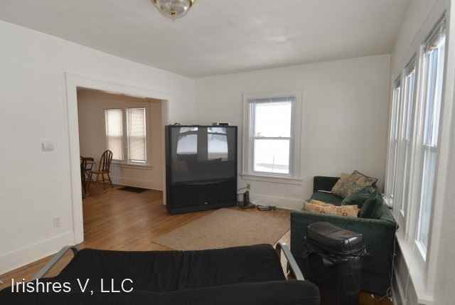 606 N Saint Peter St - Photo 3 of 11