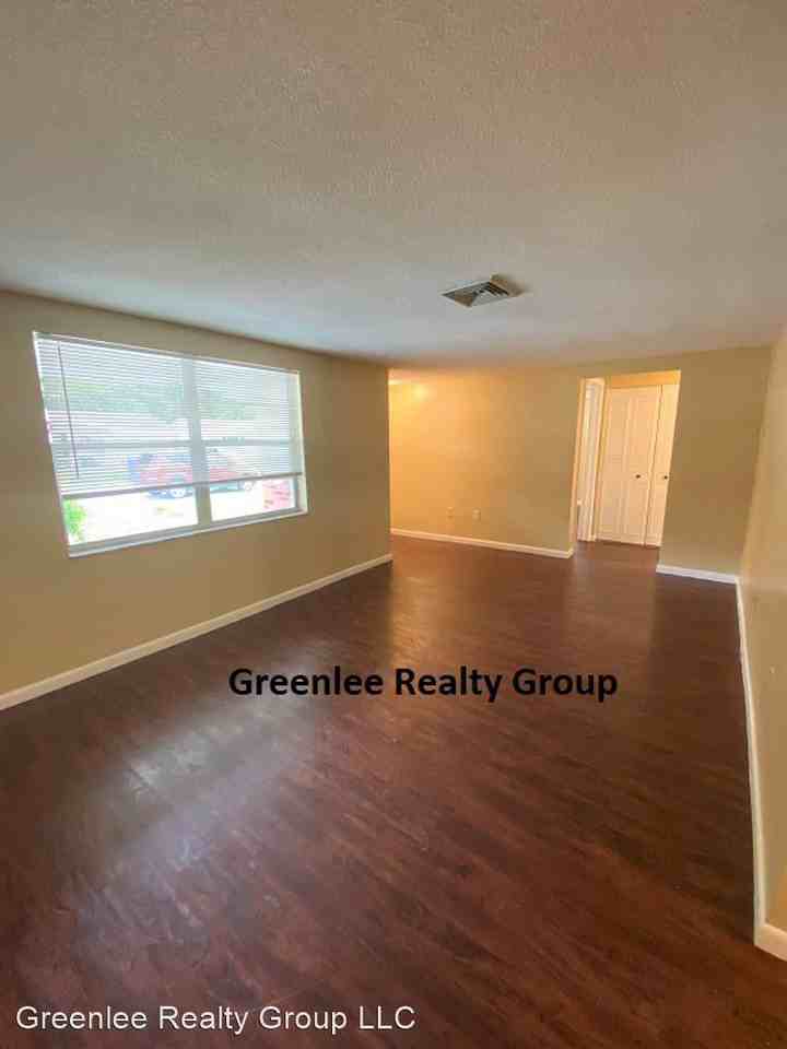 7935 Yucca Dr - Photo 2 of 16