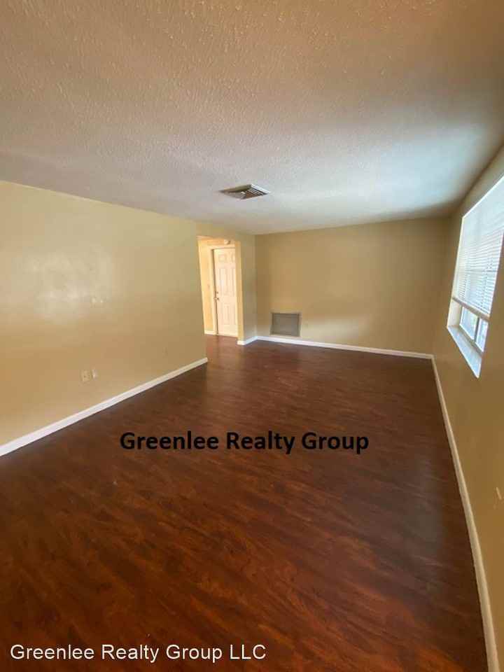 7935 Yucca Dr - Photo 3 of 16