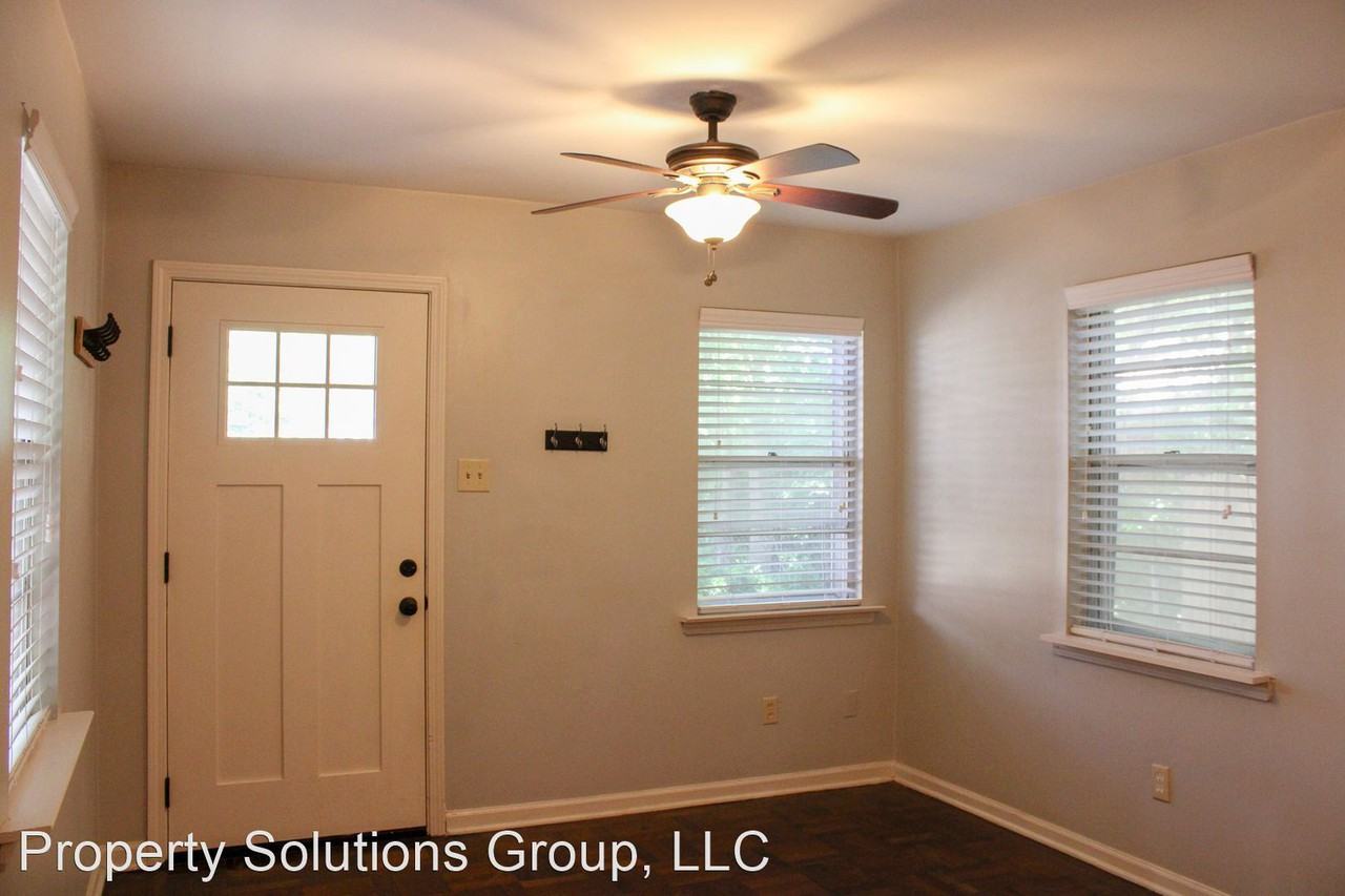 2191 Court Ave - Photo 3 of 24