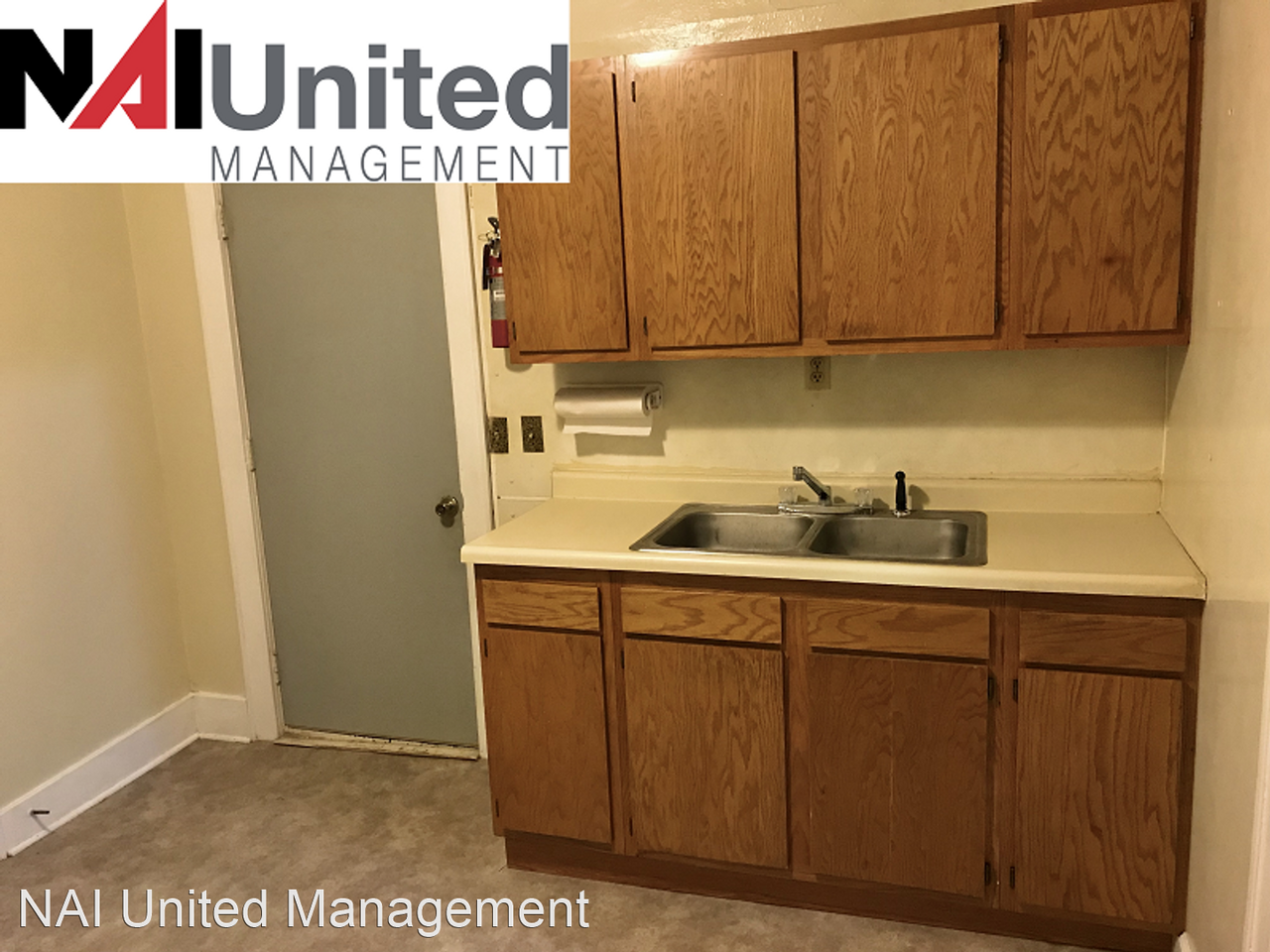 1724 Douglas - Photo 2 of 4