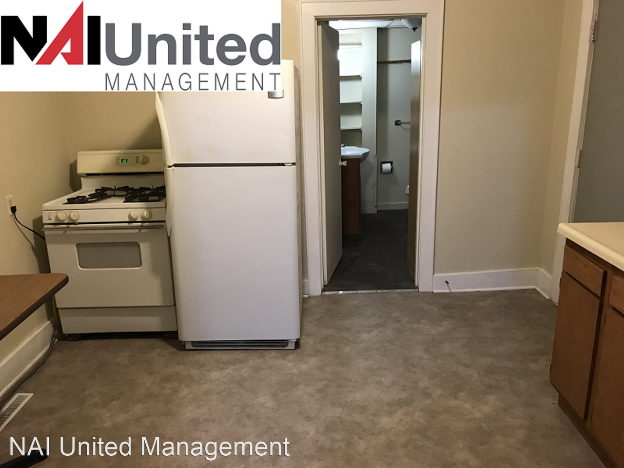 1724 Douglas - Photo 3 of 4